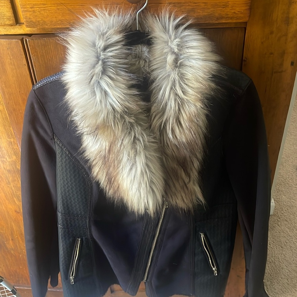 Donna Sallyers Fabulous faux Fur
